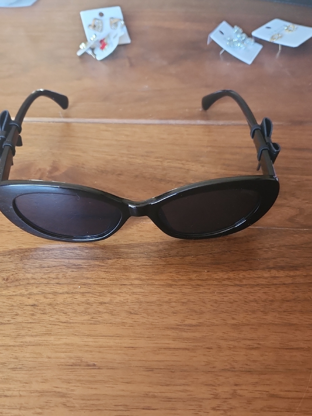 Fashion to Figure Black Oval Sunglasses